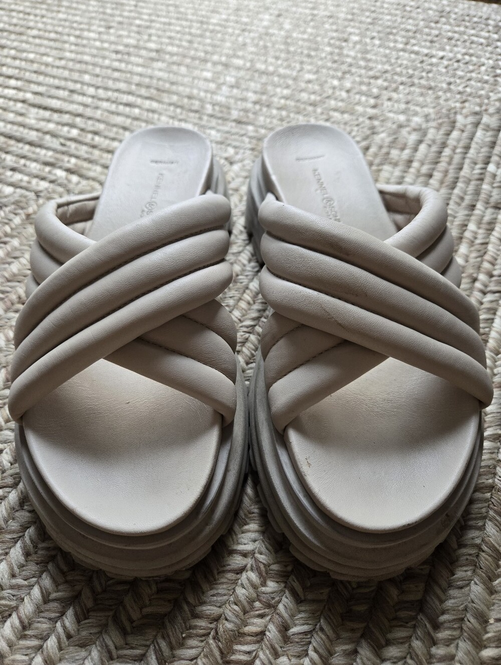Kennel & Schmenger Cream Crisscross Platform Slide Sandals - Women